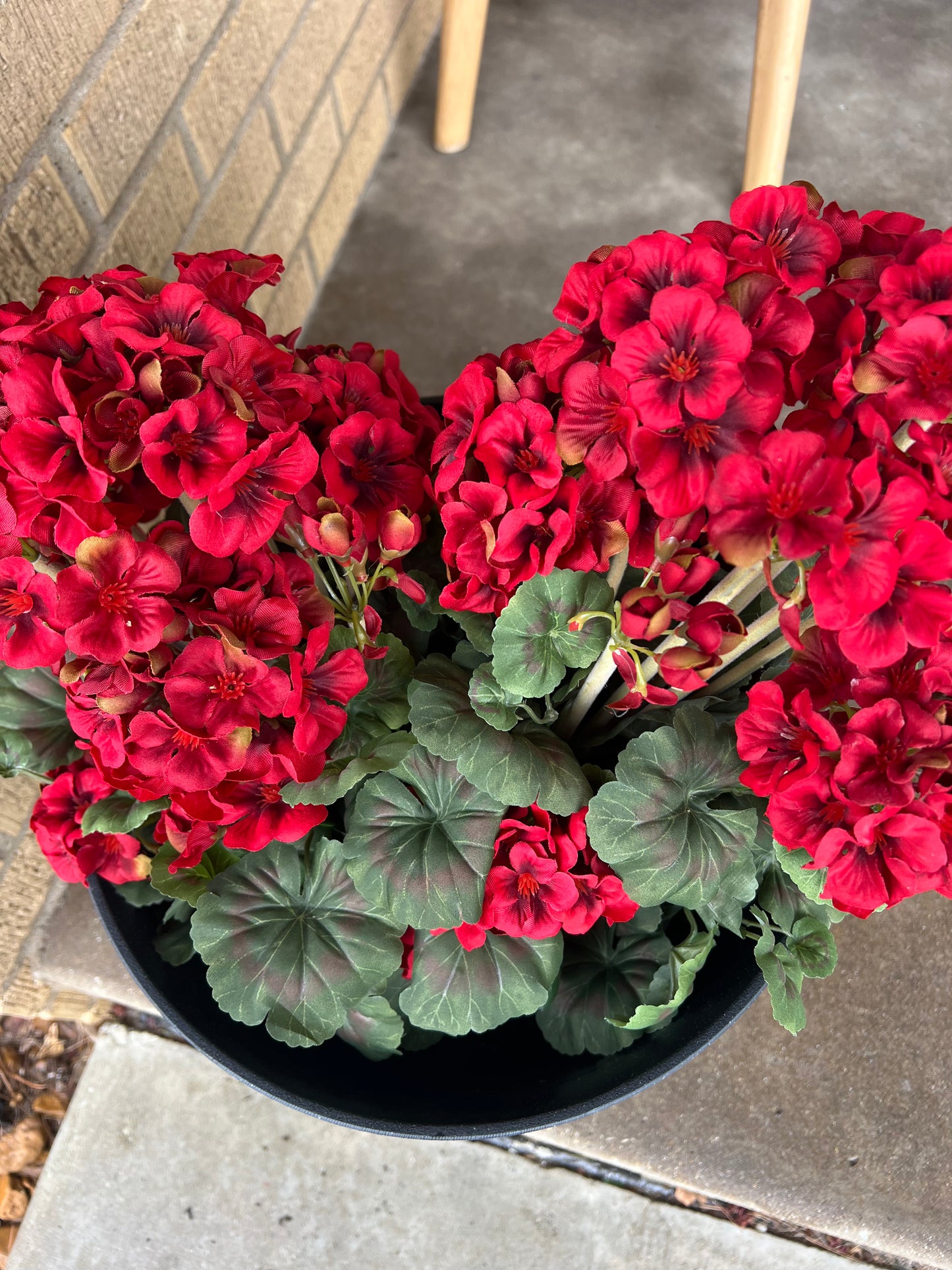 19.5” Realistic Geranium Bushel