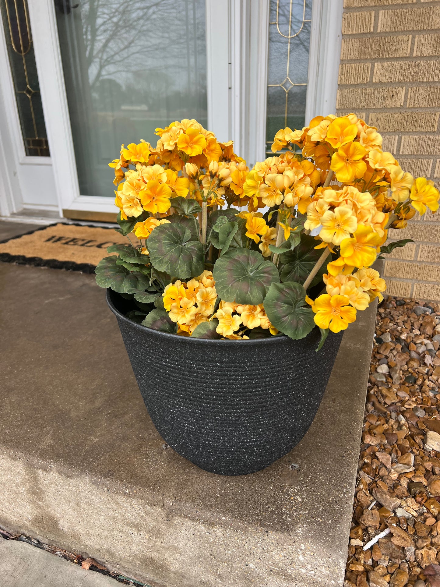 19.5” Realistic Geranium Bushel