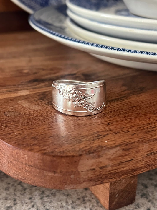 Abigail-Floral Diagonal Spoon Ring Size- 9